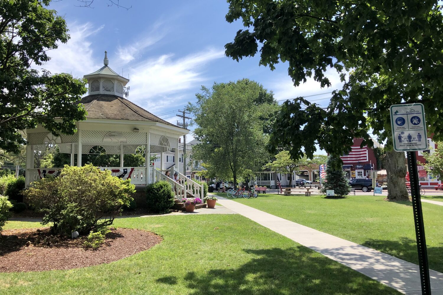 Fairfield Town Green gazebo - Professional dog walking and pet care services near Fairfield town center